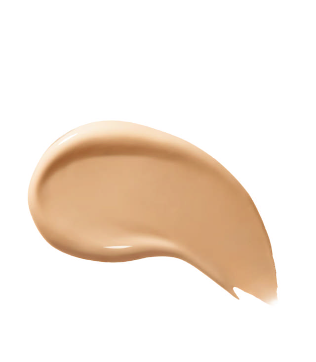 Shiseido Synchro Skin Radiant Foundation 120 Ivory, 30 ml.